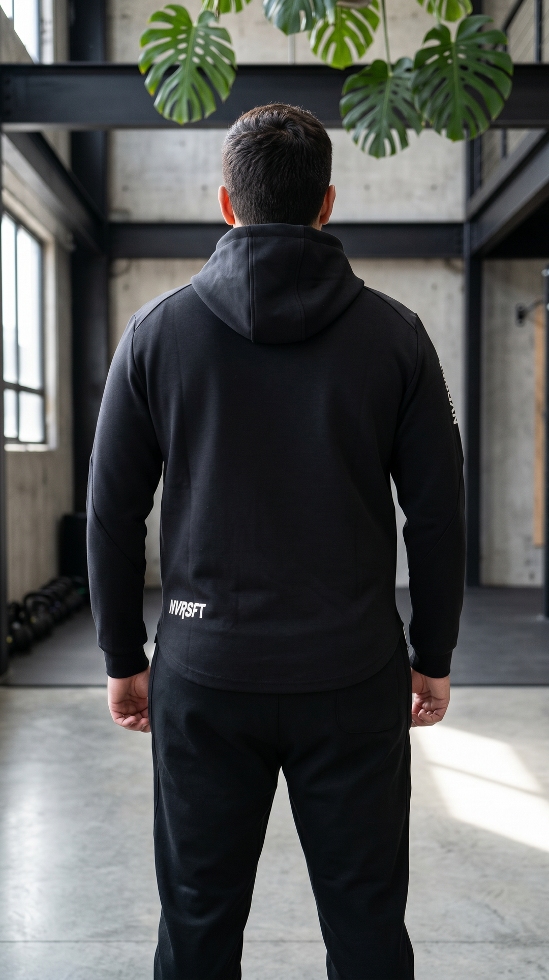 Hoodie deportivo Kore, ajuste muscular y tejido Heat Gear para entrenamiento - 150 TM NVRSFT