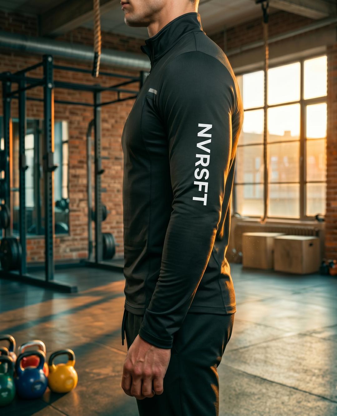 Sudadera Performance de Manga Larga con cierre mediano crema y elementos reflectantes - NVRSFT®