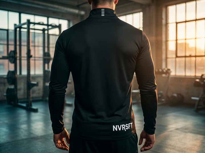 Sudadera Performance de Manga Larga con cierre mediano crema y elementos reflectantes - NVRSFT®